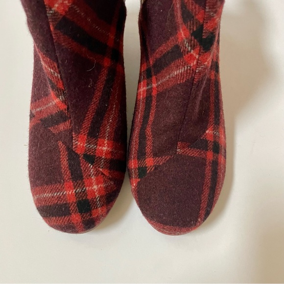 Toms Kelsey Barn Red Plaid Wedge Booties Size 7 - Picture 15 of 15